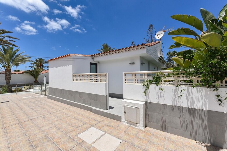 Cosy Bungalow For 6 In Playa Del Ingles Gd04