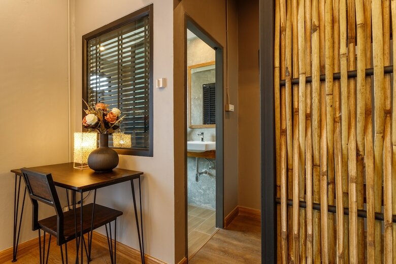 Hotel Hostel One Art & Gallery