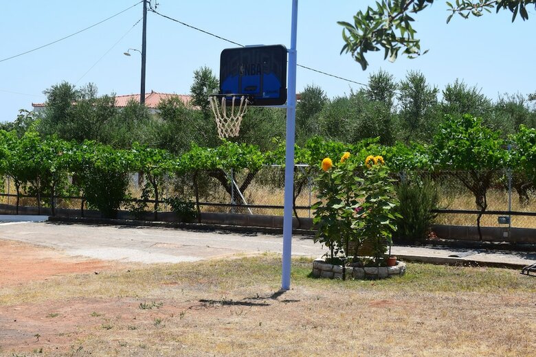 Alexandros Apartments