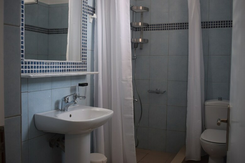 Alexandros Apartments