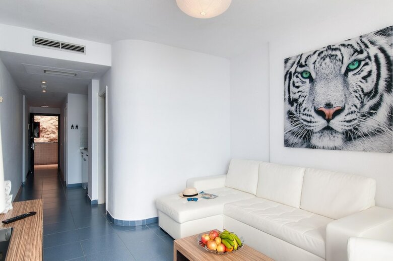 Beachfront Apart, Playa Del Cura 4