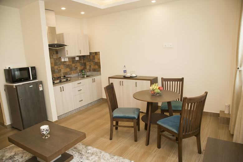 Aparthotel Sarovar Residency Serviced Apartment Hotel