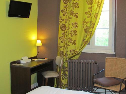 Hotel H�tel Deshors-foujanet