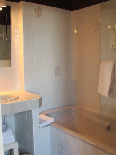 Hotel H�tel Deshors-foujanet