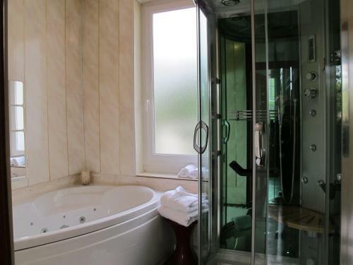 Hotel H�tel Deshors-foujanet
