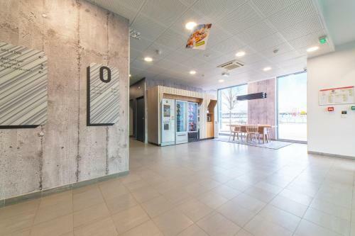 Hotel H�tel B&B Reims Bezannes