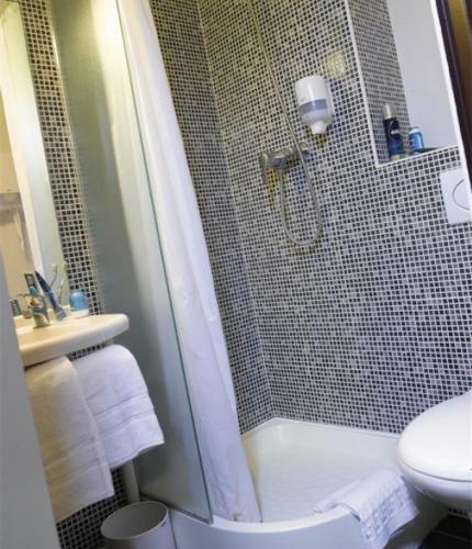 Hotel H�tel Akena De Clermont