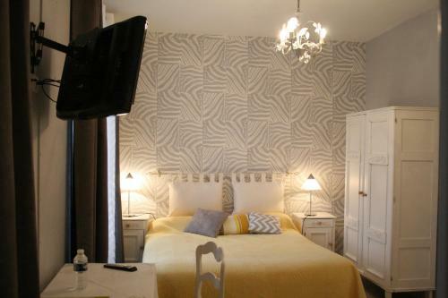 Hotel Roche De Vic