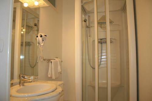 Hotel Roche De Vic