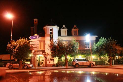 Hotel Roche De Vic