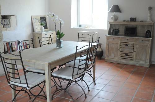 Bed & Breakfast Chambres Et Tables D'h�tes La Grange Au Bois
