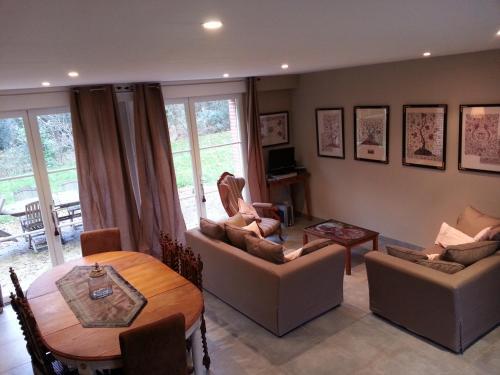 Les G�tes Du Chateau De La Morini�re