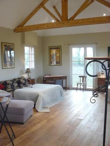 Les G�tes Du Chateau De La Morini�re