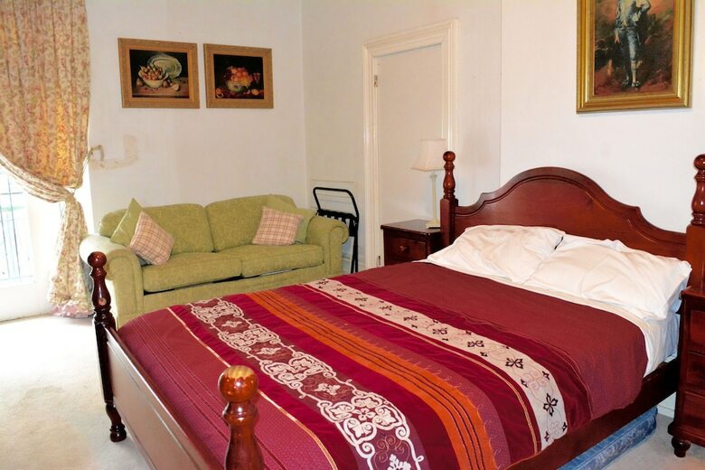 Georgian Court Bed & Breakfast