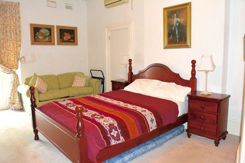 Georgian Court Bed & Breakfast