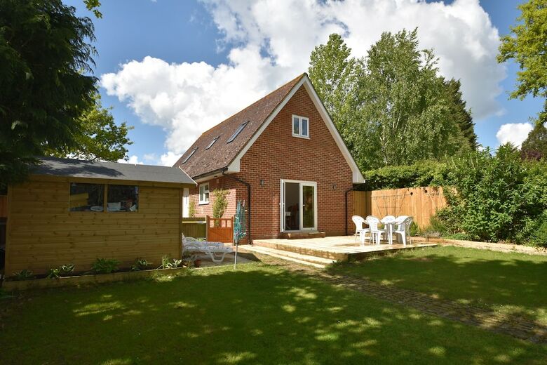 Lyndhurst Cottage