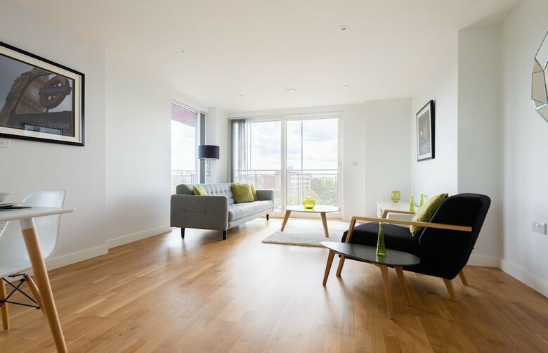 2 Bed 2 Bath Greenwich Apart. - London