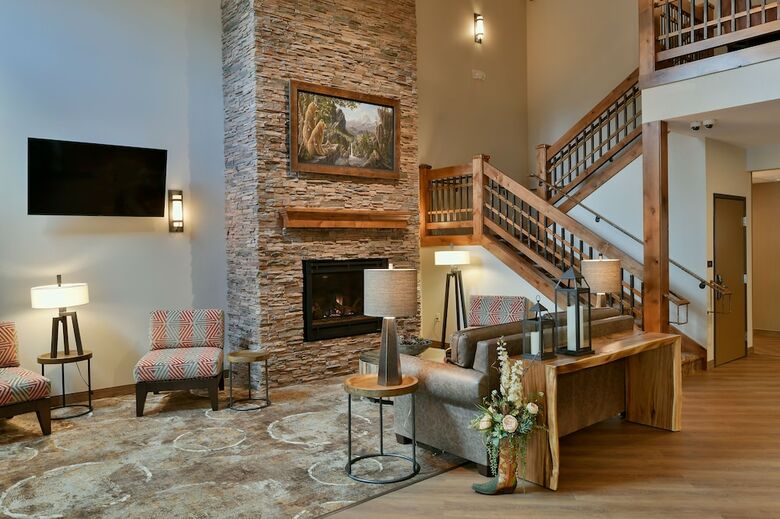 Grandstay Hotel & Suites