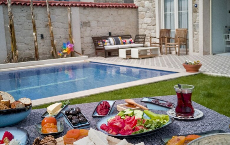 Bed & Breakfast Keos Otel Alacati