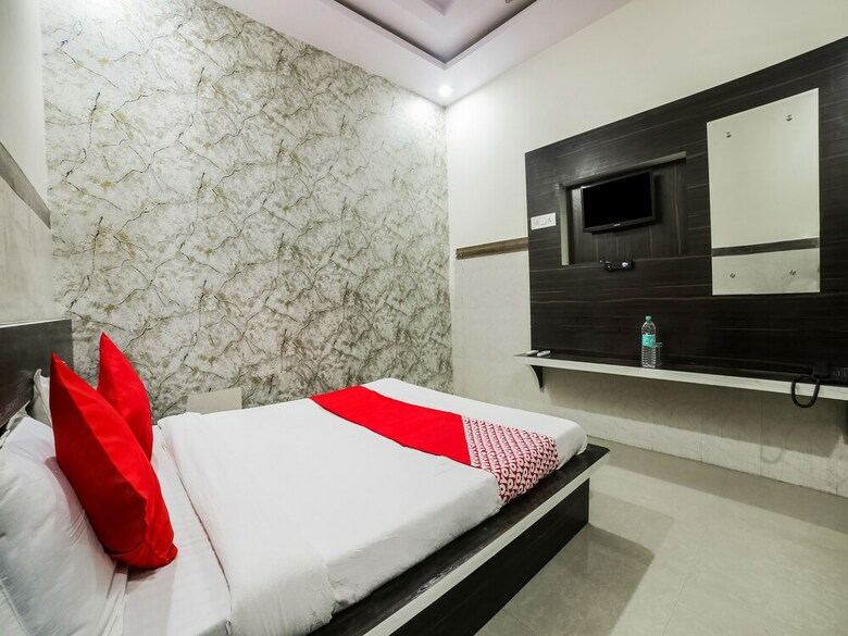 Oyo 36289 Hotel Maurvi
