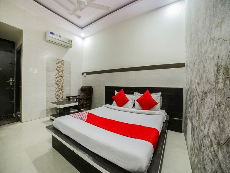 Oyo 36289 Hotel Maurvi