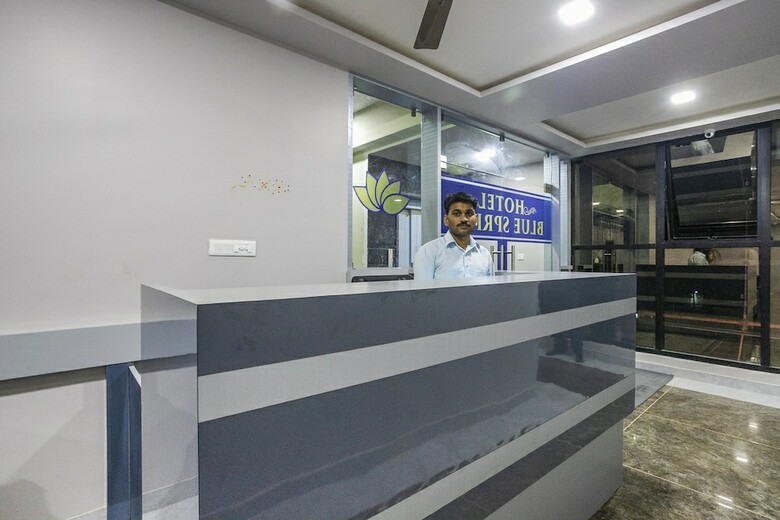 Capital O 30599 Hotel Blue Spring