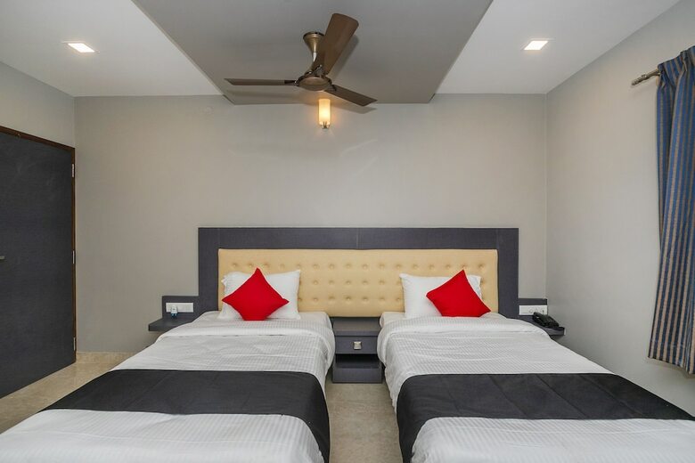 Capital O 30599 Hotel Blue Spring