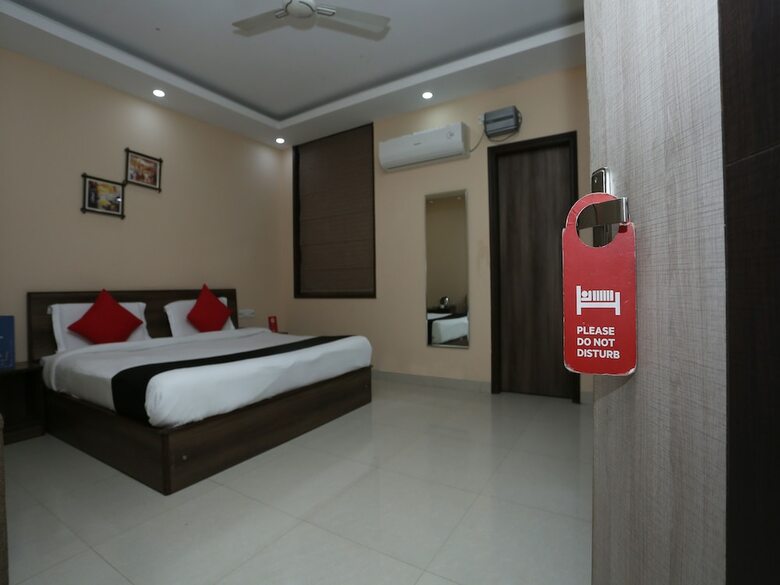Capital O 2852 Bilberry Hotel