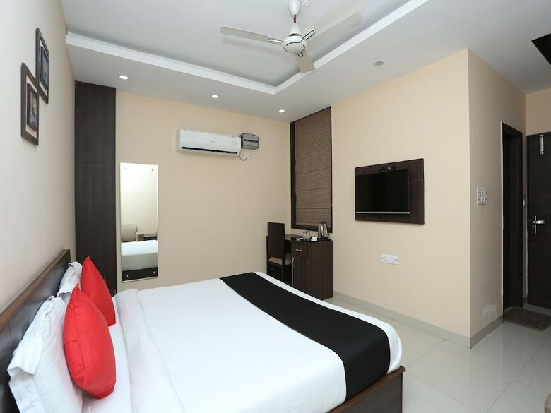 Capital O 2852 Bilberry Hotel