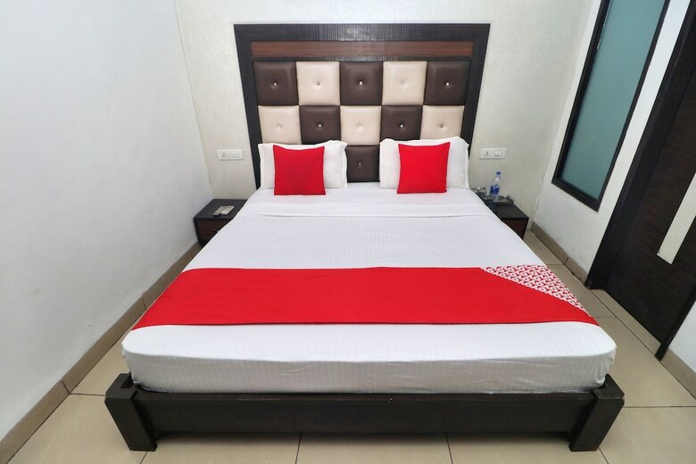 Oyo 19392 Hotel Lexis