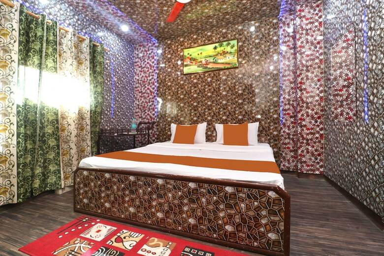 Spot On 29647 Hotel Kamal