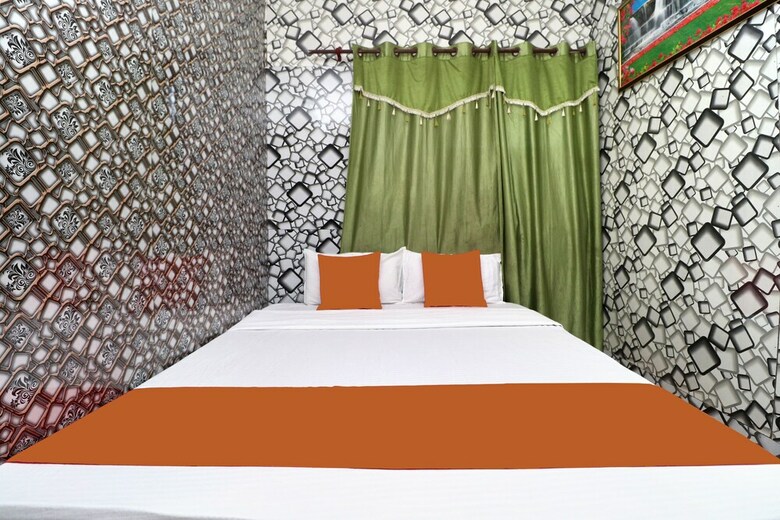 Spot On 29647 Hotel Kamal