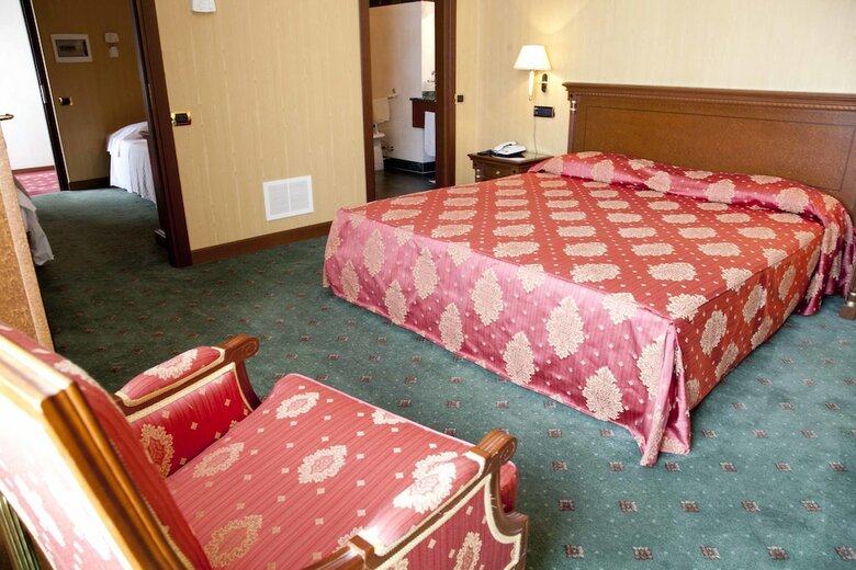Hotel Jolly