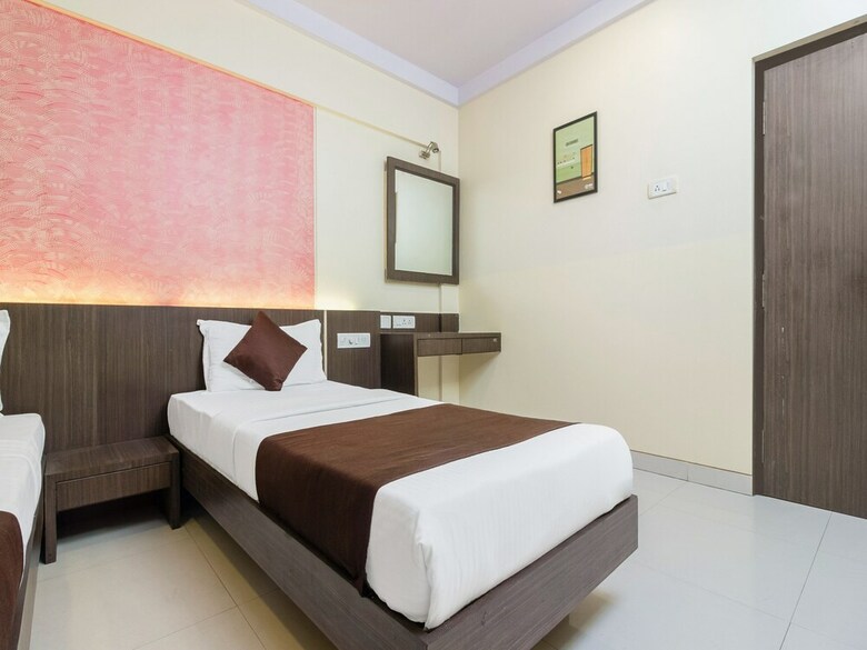 Spot On 18750 Hotel Panvel Palace