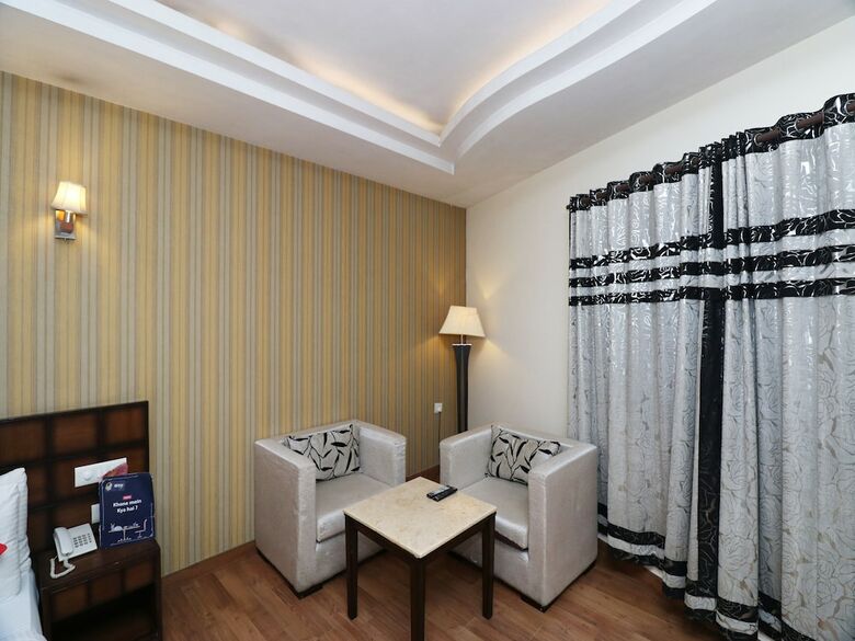 Capital O 307 Hotel The Class