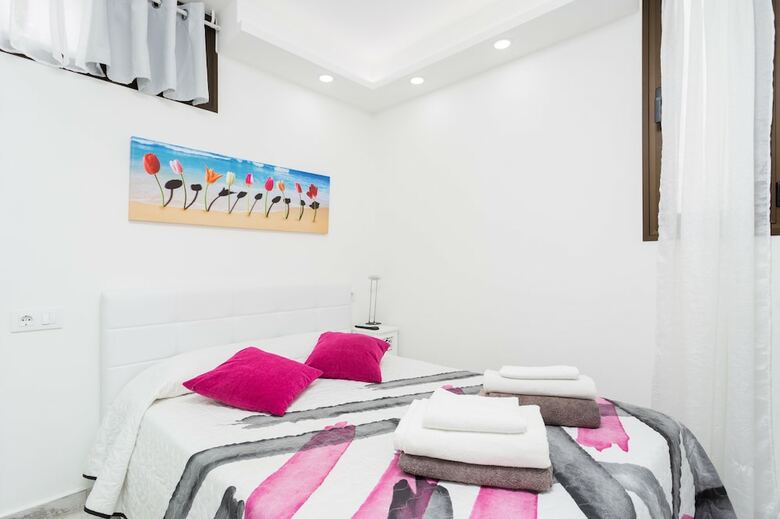 241. Quite Bungalow With Terrace And Barbecue