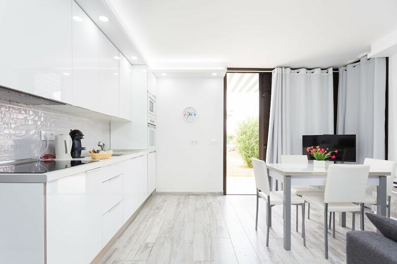 241. Quite Bungalow With Terrace And Barbecue