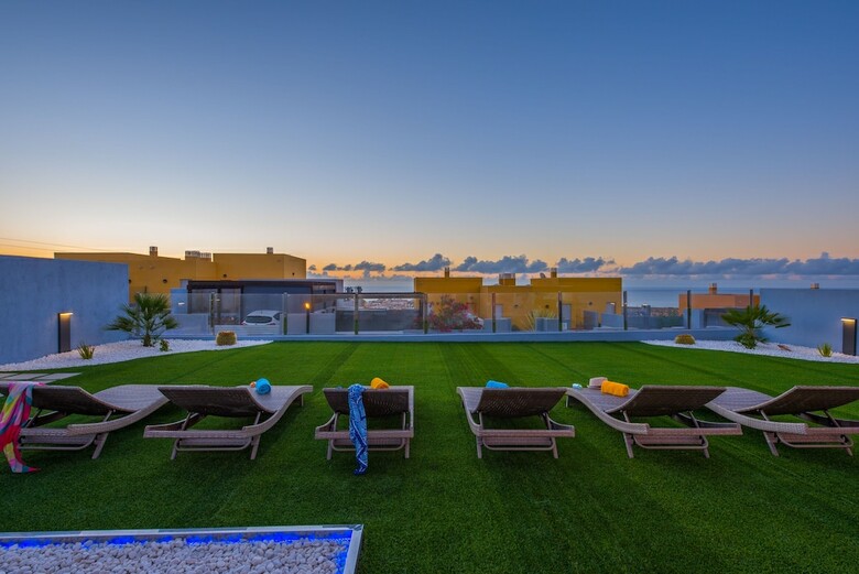 Villa Elena, Ocean View, Heated Pool