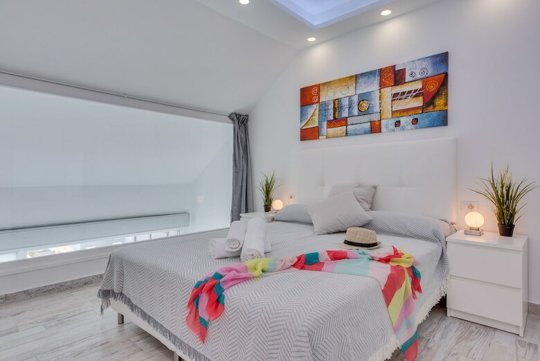 Villa Elena, Ocean View, Heated Pool