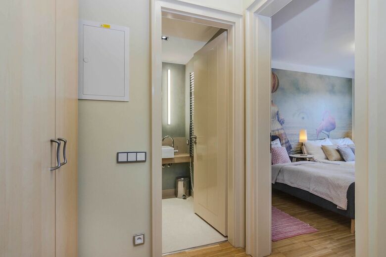 Luxury Center Apartment