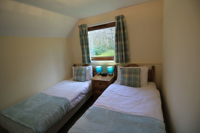 Cabana Burnbank Lodges