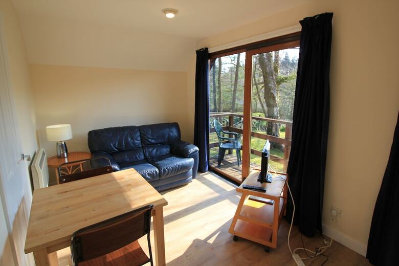 Cabana Burnbank Lodges