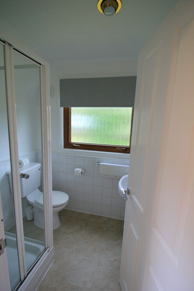 Cabana Burnbank Lodges