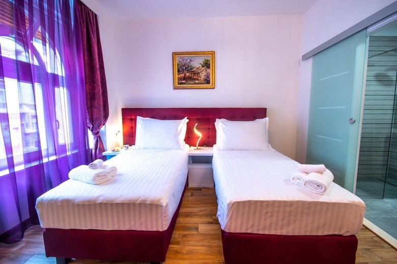 Hotel Center Luxury Rooms 2