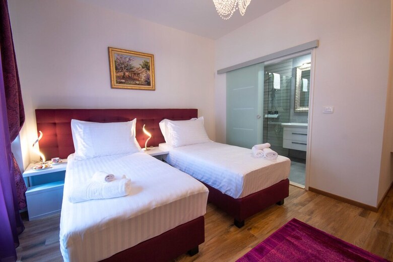 Hotel Center Luxury Rooms 2