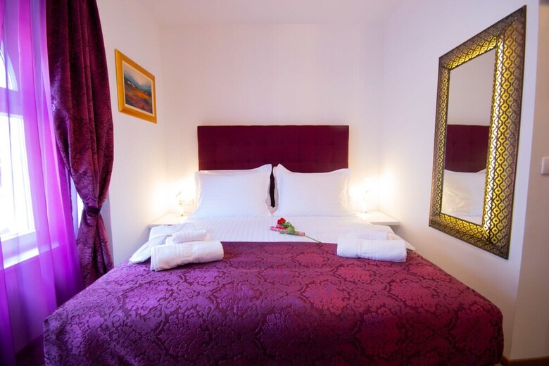 Hotel Center Luxury Rooms 2