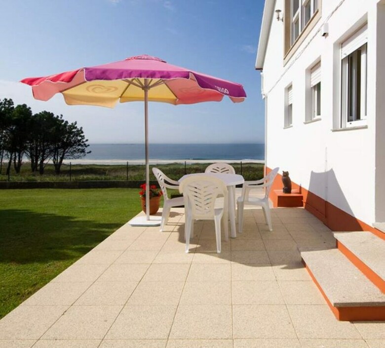 106402 - Apartment In Lari�o