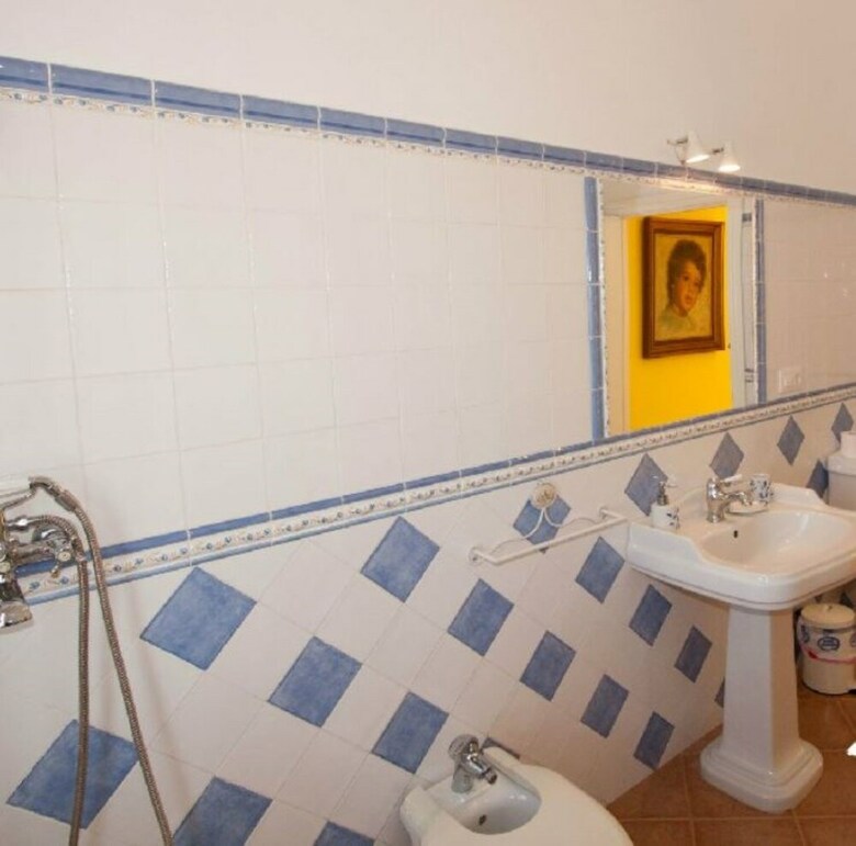 106348 - Villa In Algar
