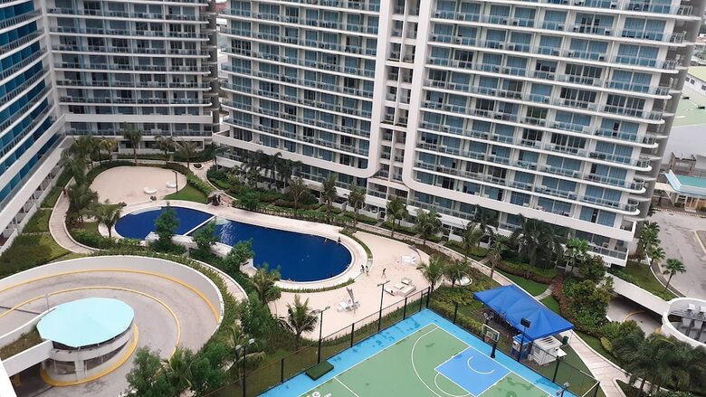 Azure Urban Resort Residences By Pol