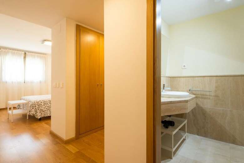 107378 - Apartment In Malaga